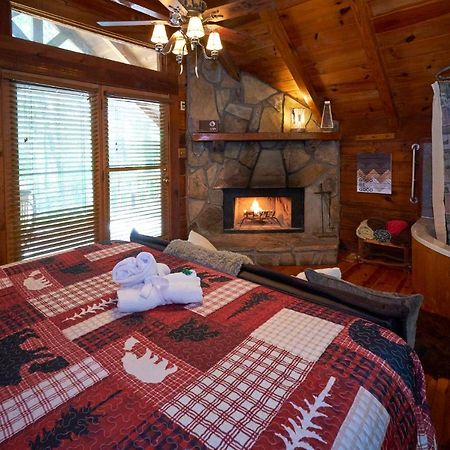 Gatlinburg Area Hottub Cabin - Ladyslipper Сивиървил Екстериор снимка