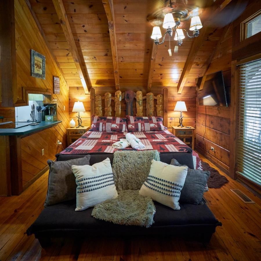 Gatlinburg Area Hottub Cabin - Ladyslipper Сивиървил Екстериор снимка
