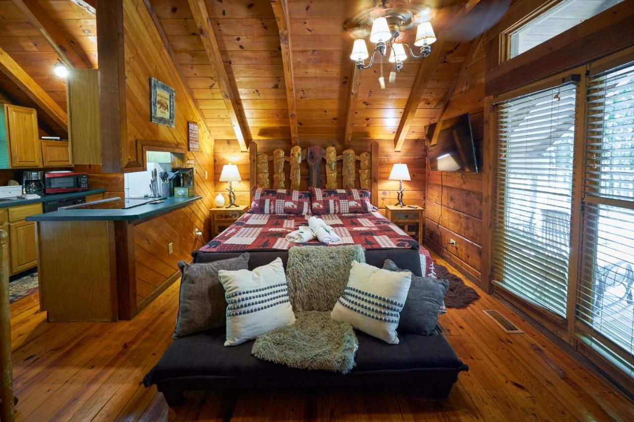 Gatlinburg Area Hottub Cabin - Ladyslipper Сивиървил Екстериор снимка