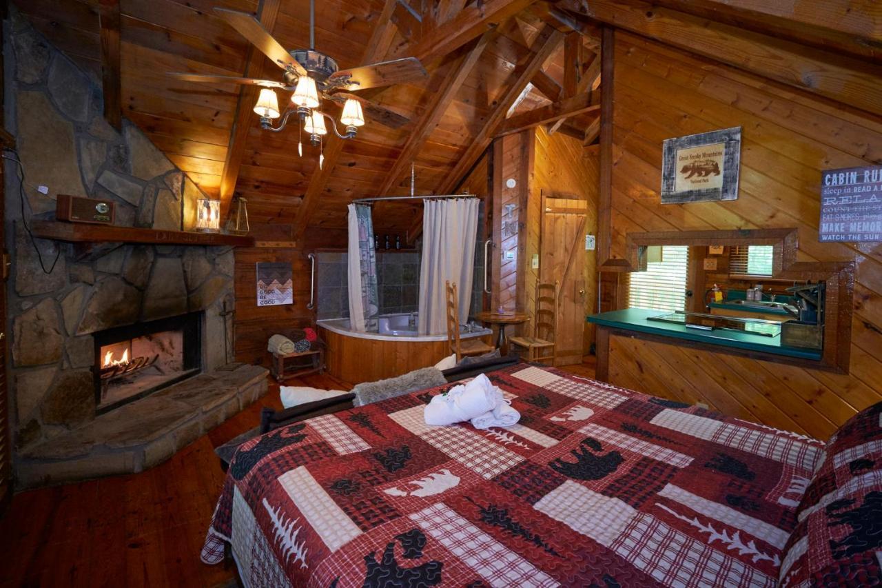 Gatlinburg Area Hottub Cabin - Ladyslipper Сивиървил Екстериор снимка