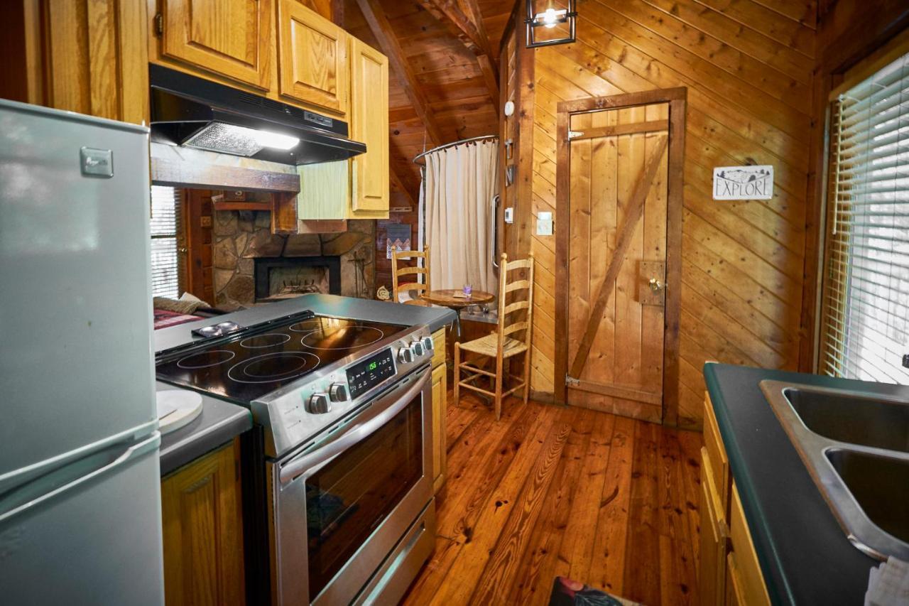 Gatlinburg Area Hottub Cabin - Ladyslipper Сивиървил Екстериор снимка